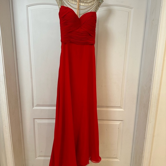 Splash Red Gown - Picture 1 of 4